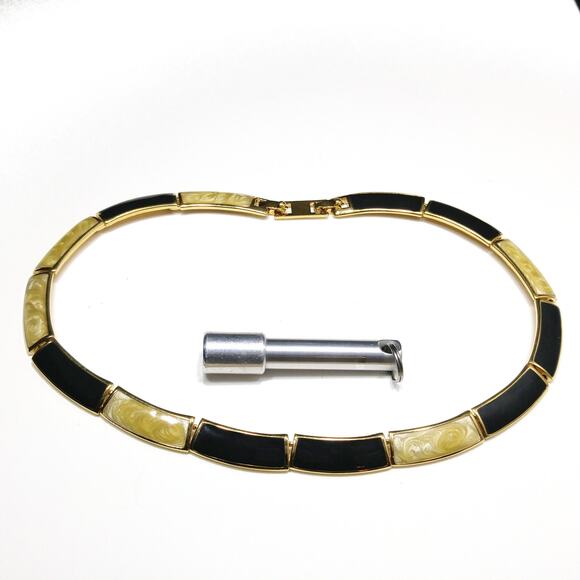 Vintage Monet Black & Cream Enamel Necklace, Gold Plated, 1980s - Picture 8 of 10
